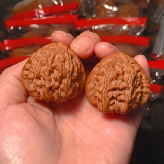 把件文玩核桃三角白40