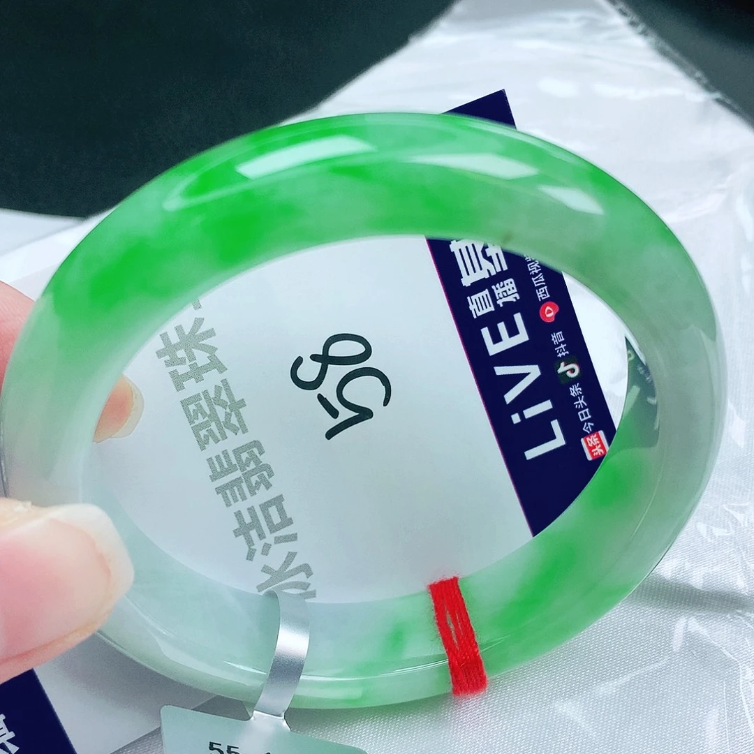 翡翠未镶嵌手镯缅甸天然A货翡翠手镯