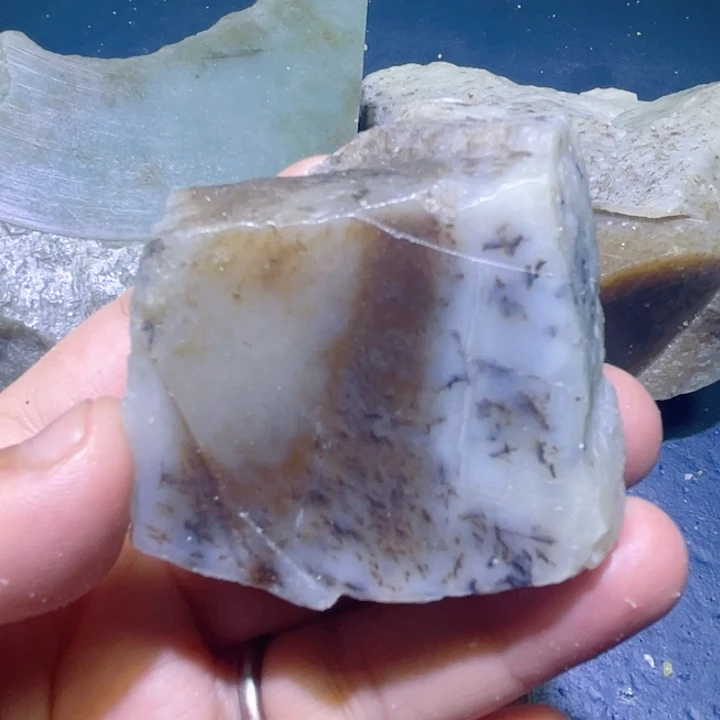 和田玉未镶嵌珠宝半成品