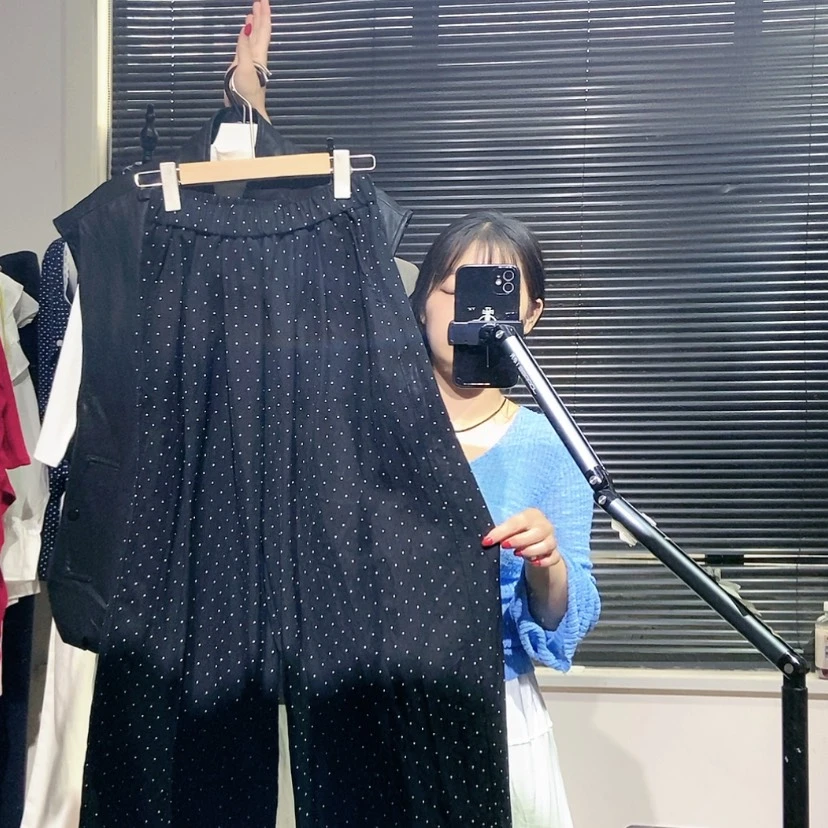 【闪购商品】黑色波点裤
