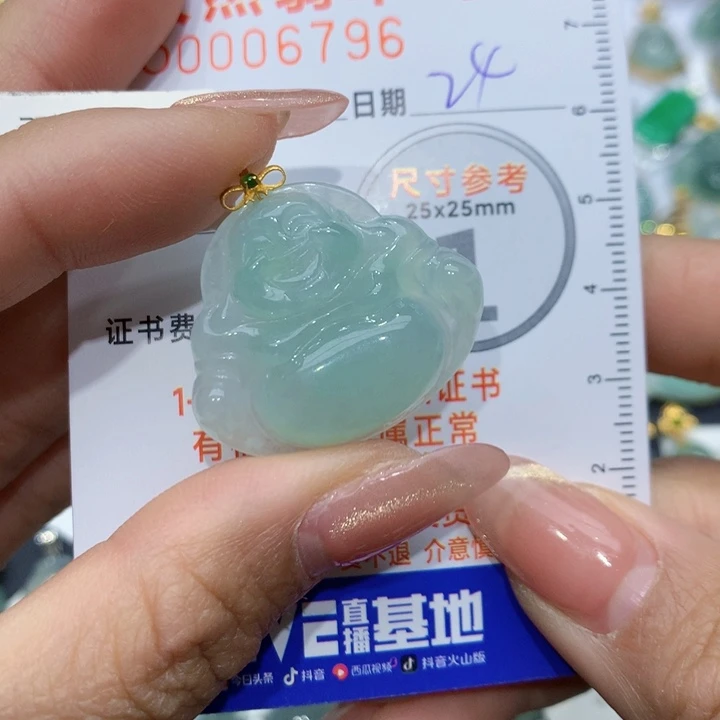 翡翠颈饰18K金镶嵌佛公
