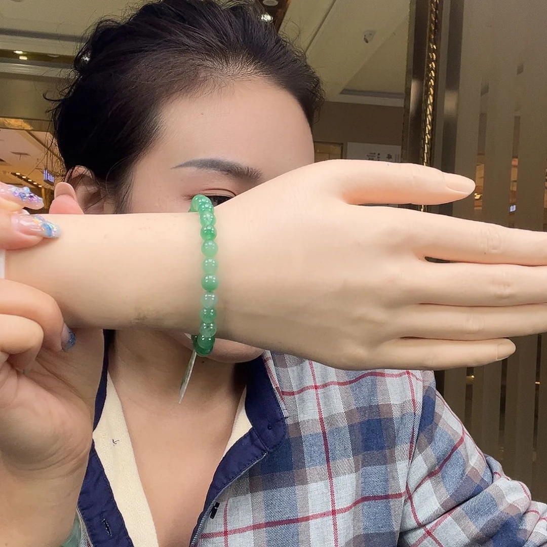 未镶嵌手镯石英质玉（非洲翠）