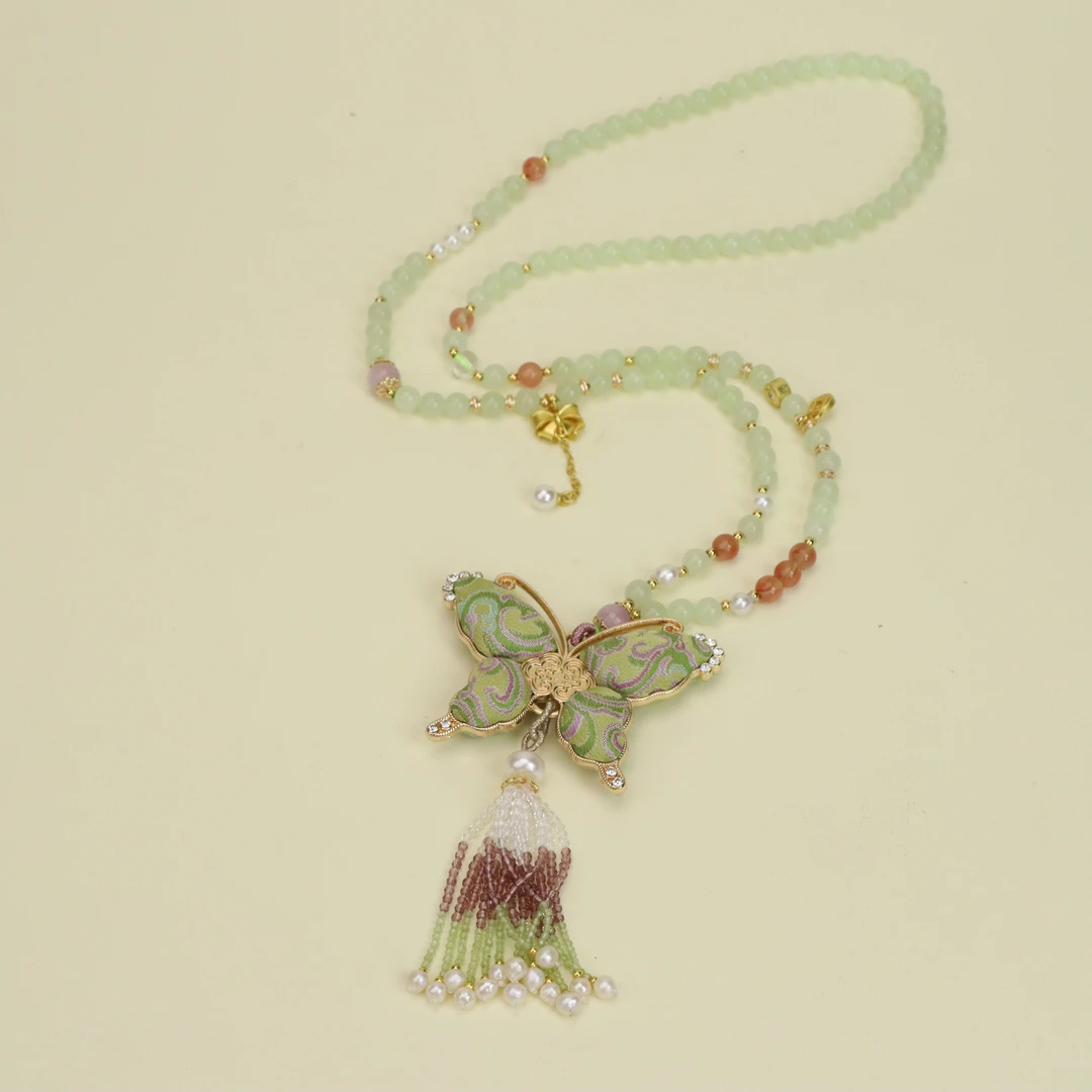 【蔓草夔龙纹】非遗宋锦上久楷夔龙纹蝴蝶项链