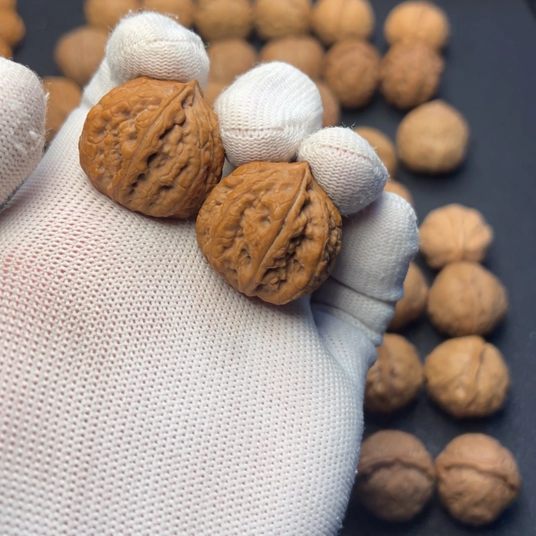 文玩核桃把件龙骨一道筋