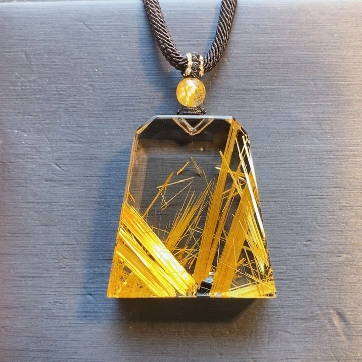 颈饰未镶嵌发晶天然全净体黄钛晶无事牌