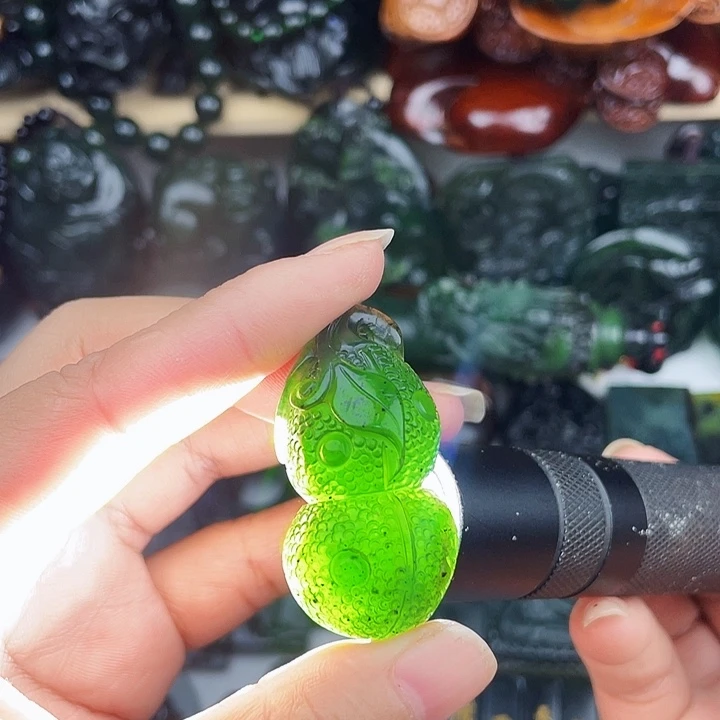 未镶嵌蛇纹石玉手串泰山玉好事发生