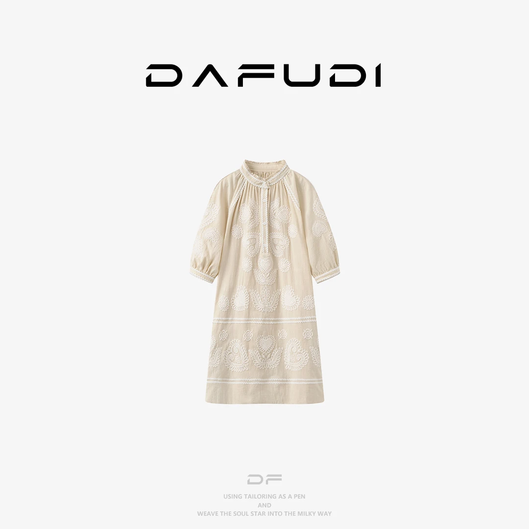 达芙笛【连衣裙】2025夏季时尚新款度假风绣花中袖宽松裙子女Z6484