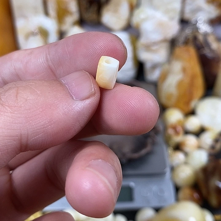未镶嵌琥珀裸石我