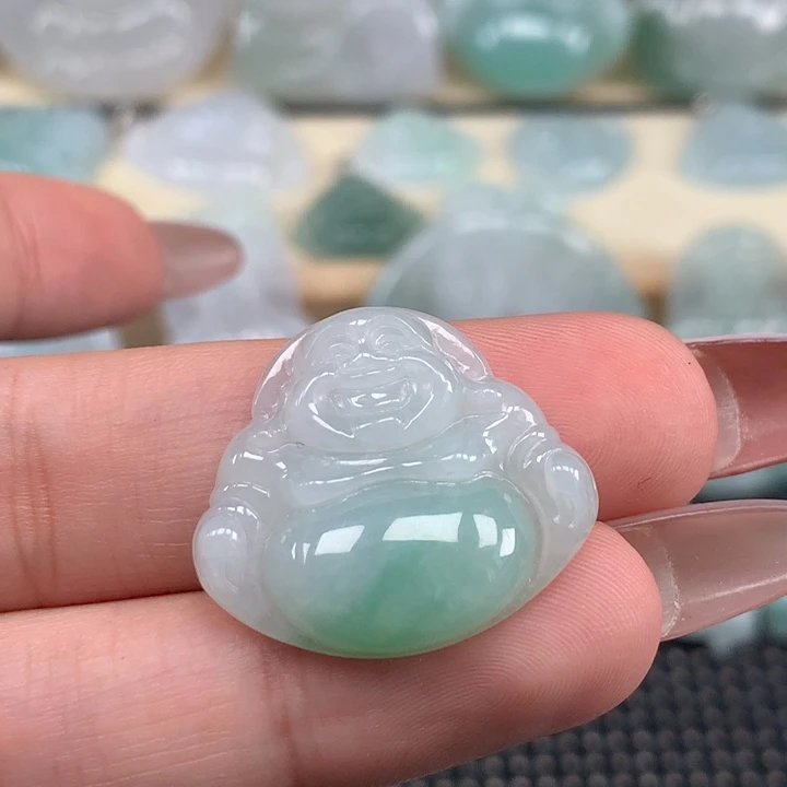 颈饰未镶嵌翡翠佛公