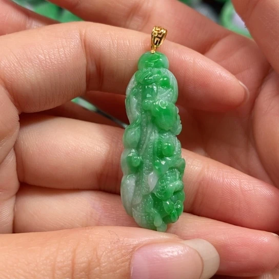 颈饰未镶嵌翡翠吊坠