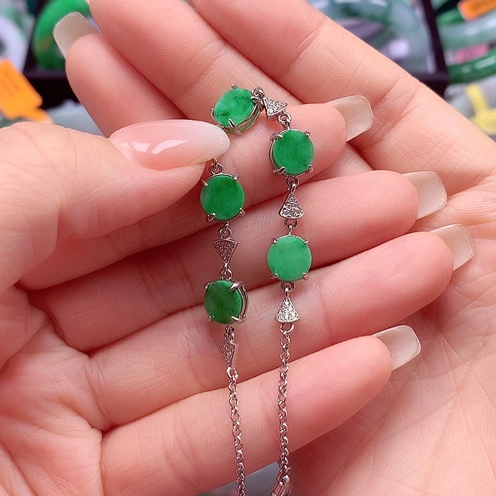 翡翠银S925镶嵌颈饰翡翠