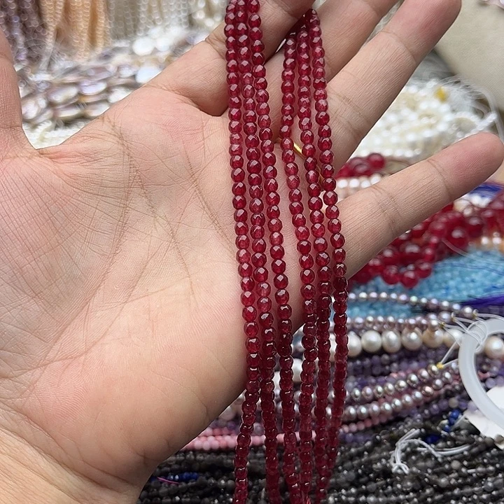 玛瑙/玉髓未镶嵌珠宝半成品一条4mm左右红宝刻面