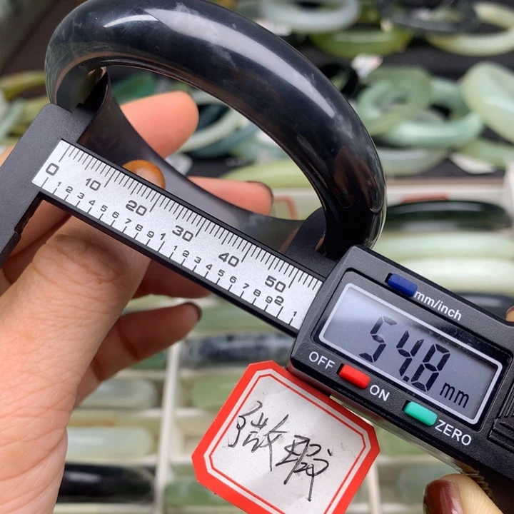 蛇纹石玉未镶嵌手镯17