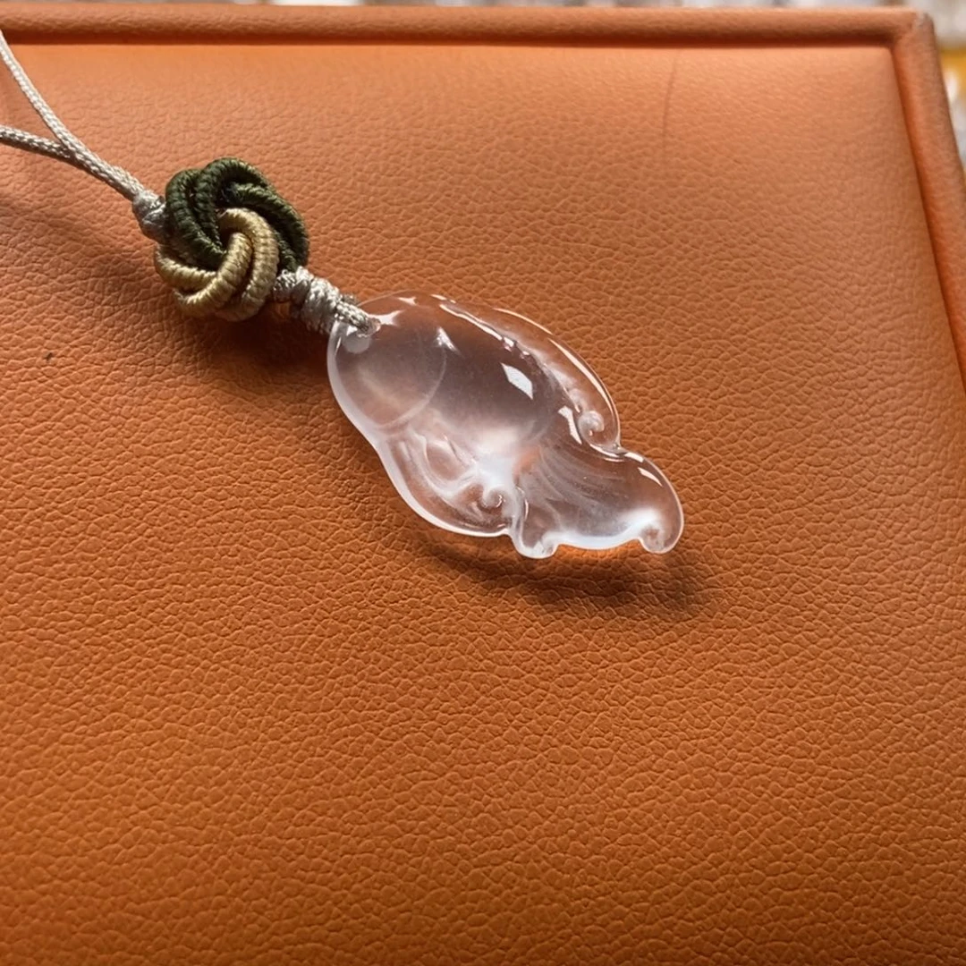 石英质玉未镶嵌颈饰