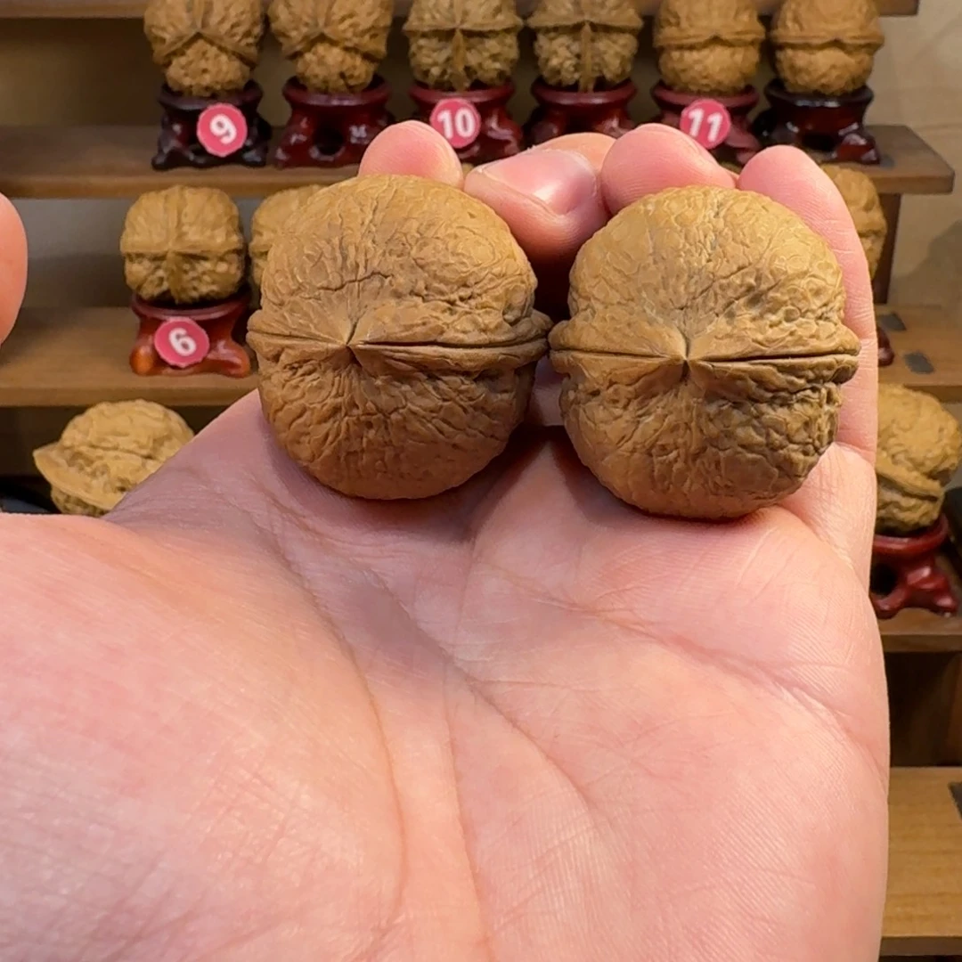 铁核桃把件粗筋皇冠