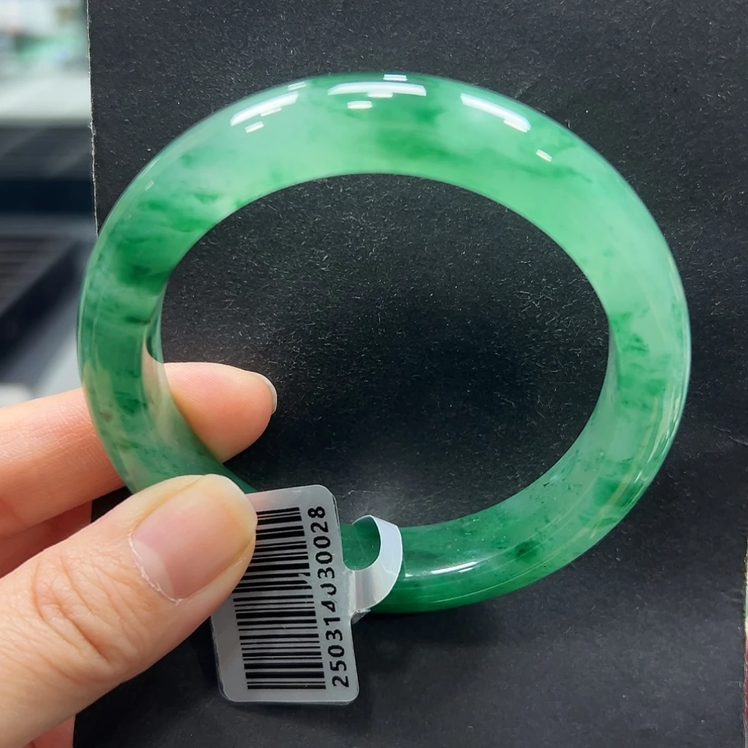 石英质玉（非洲翠）未镶嵌手镯