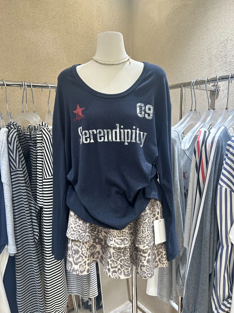 温柔瑶-Eleven秋款福利#韩系百搭字母慵懒感长袖#1775