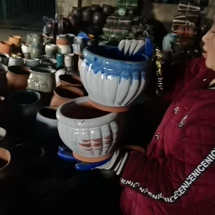 红陶口18高16瑕疵两个