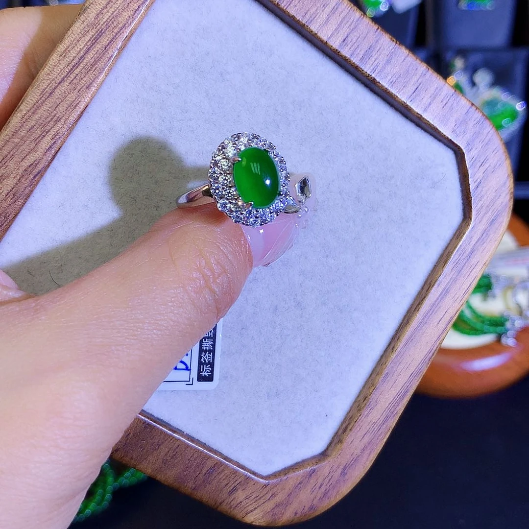 翡翠戒指银S925镶嵌天然翡翠戒指