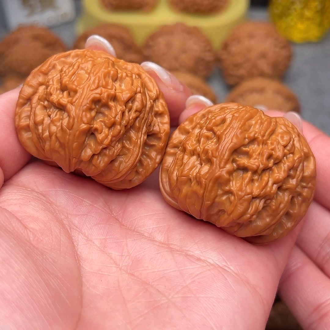 把件文玩核桃毕业红皮球白42全品