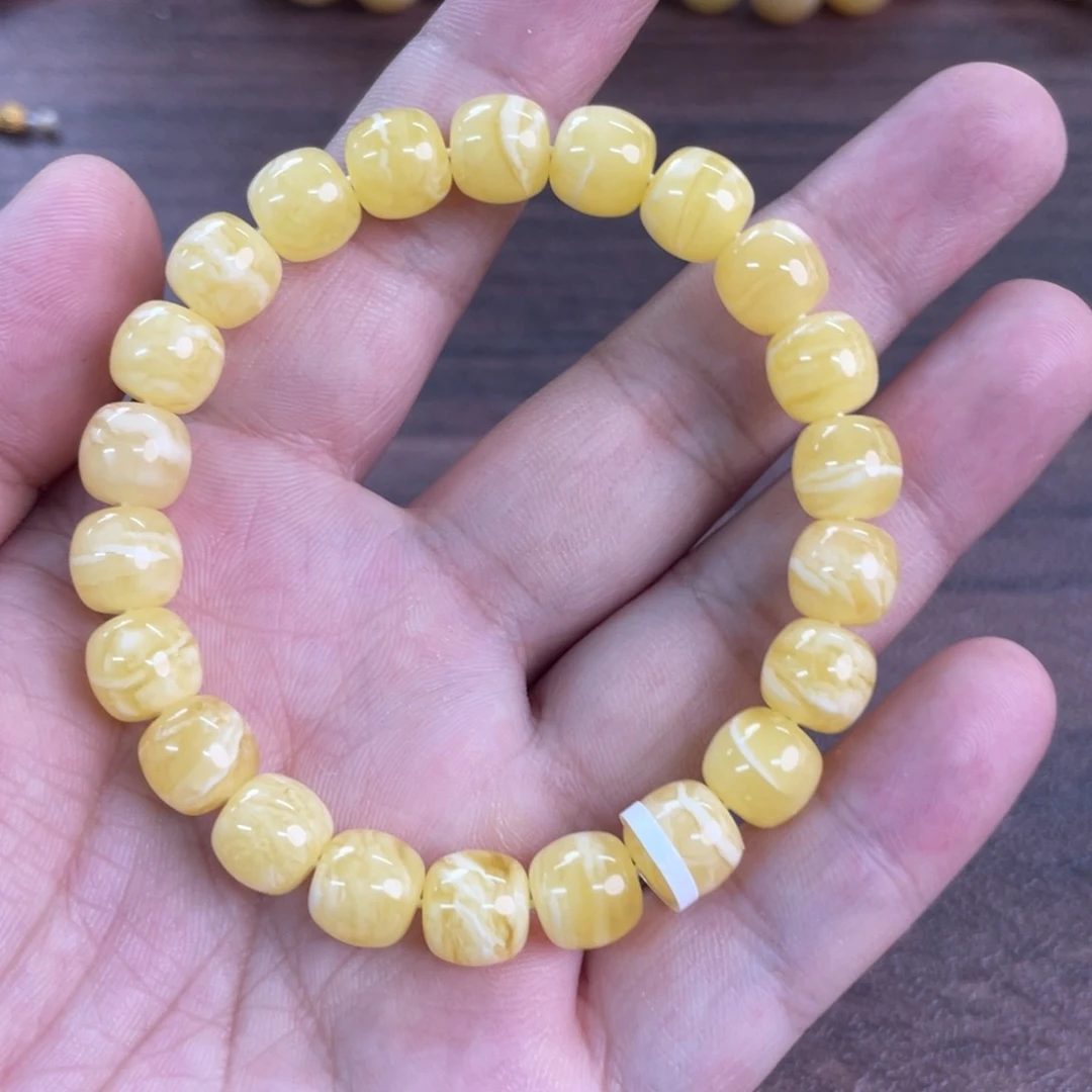 未镶嵌琥珀裸石0120000000