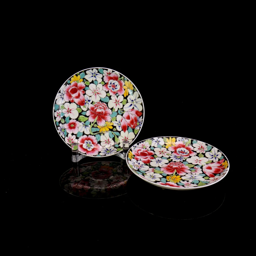 20:民国墨地粉彩百花纹盘一对