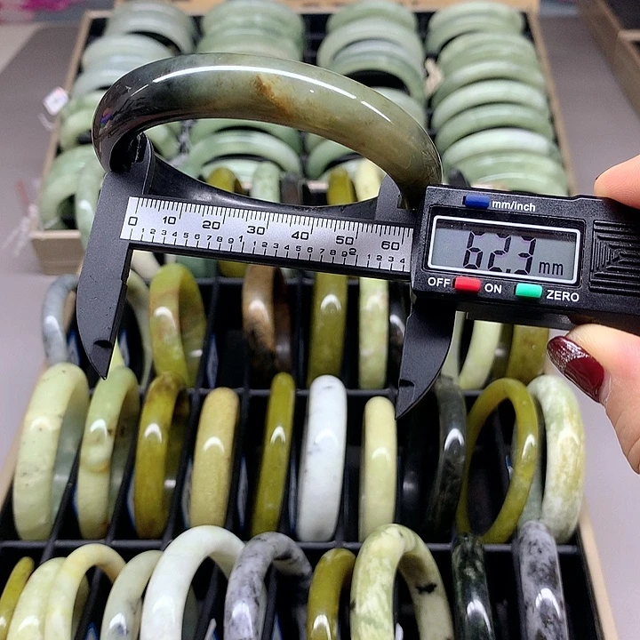 未镶嵌蛇纹石玉手镯147