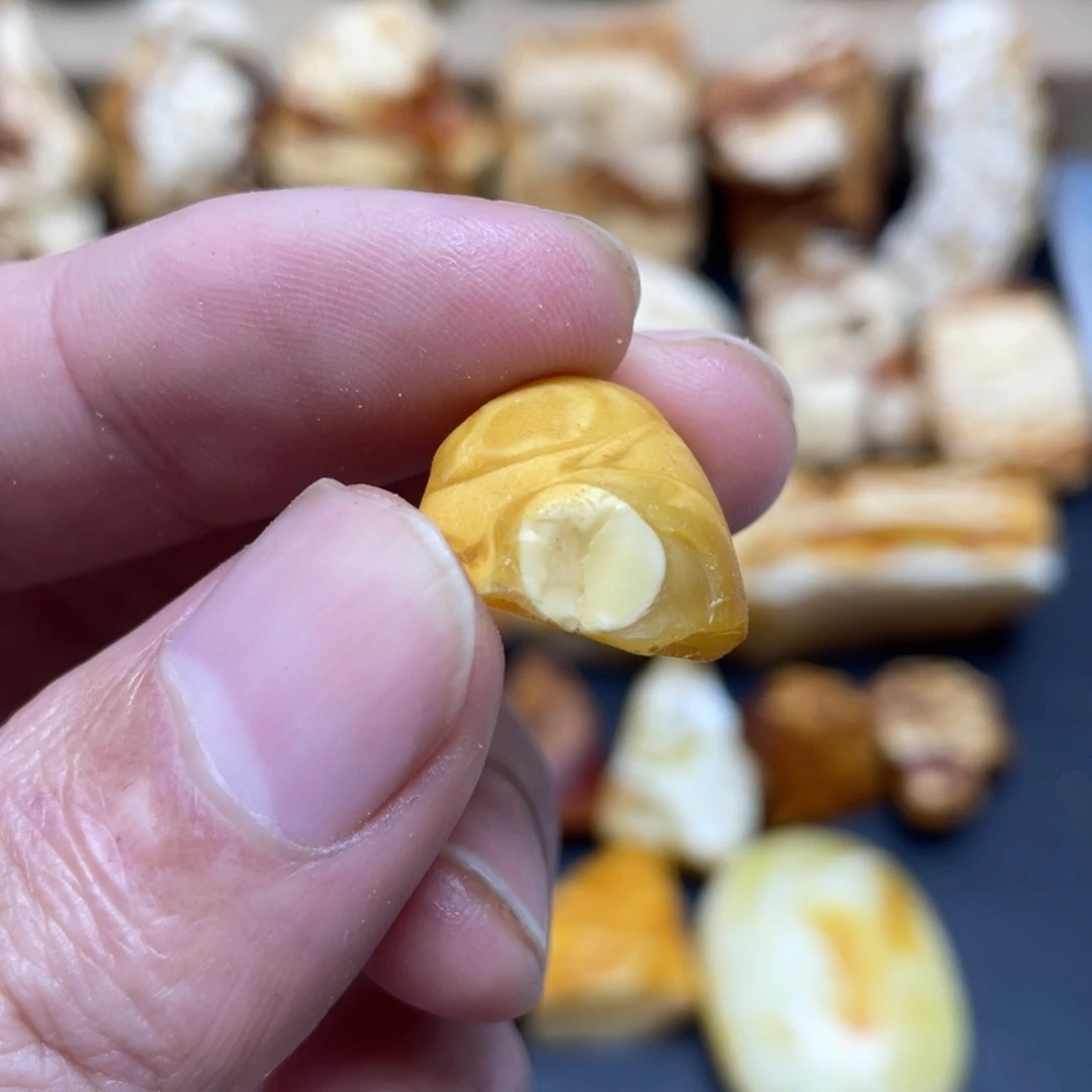 定制琥珀未镶嵌定制