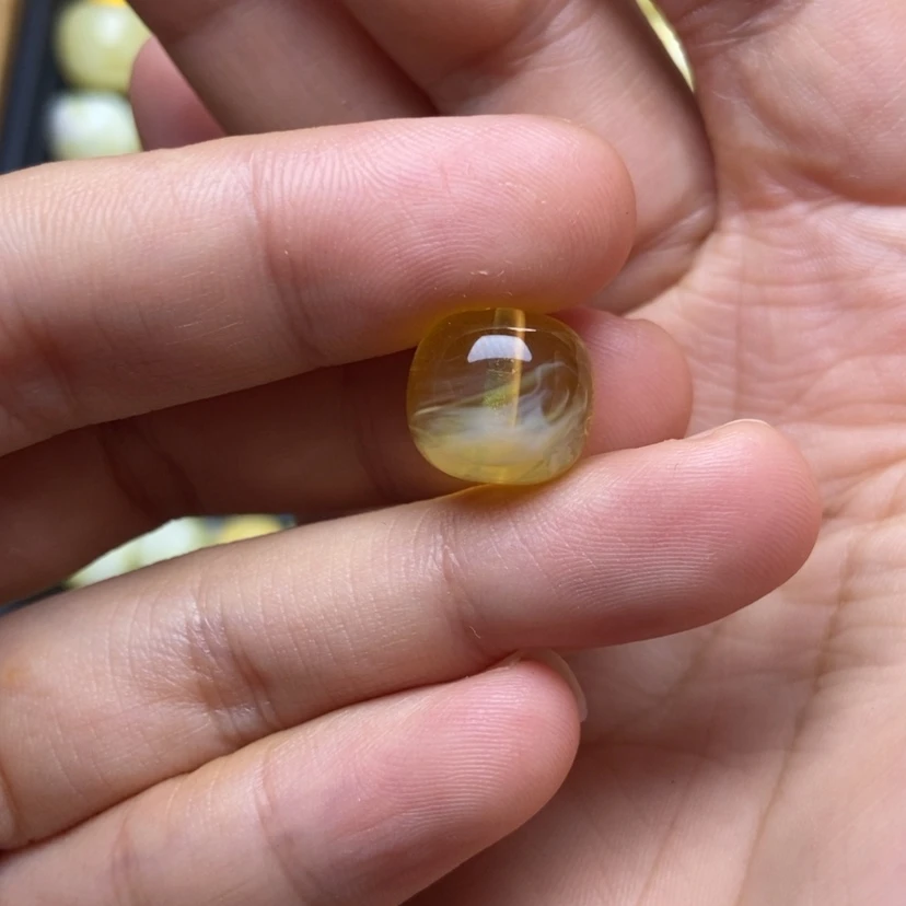 【闪购商品】未镶嵌琥珀珠宝奇石薯**、