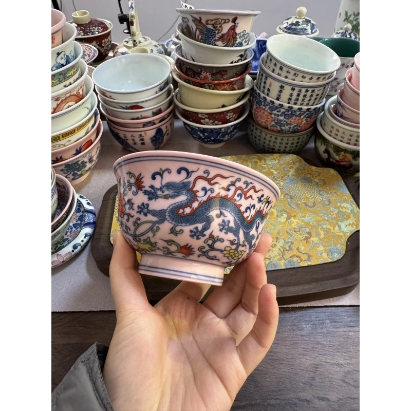 红稀稀龙纹画片碗