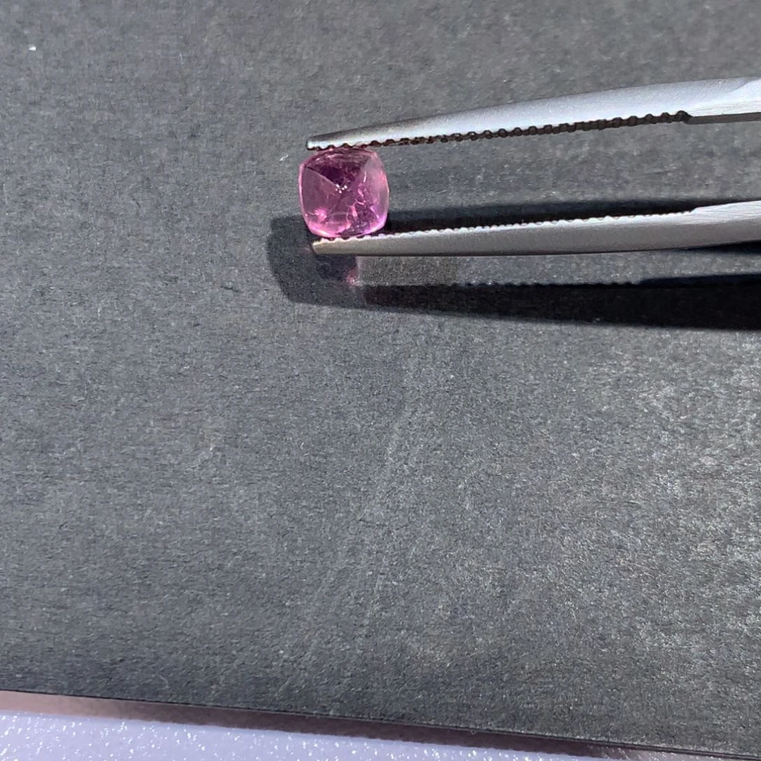 未镶嵌裸石碧玺0.73克拉