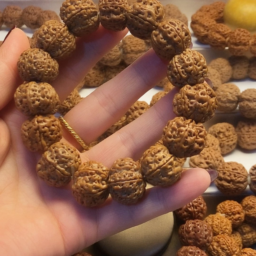 金刚菩提吊坠蜂王梅花