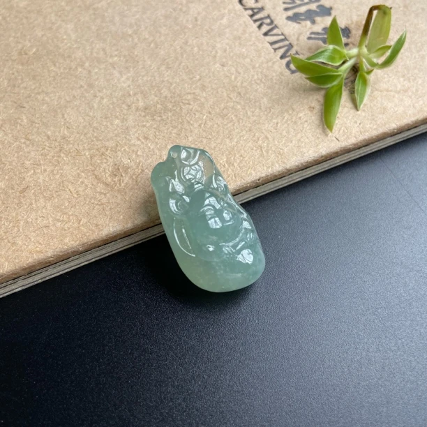 天然缅甸翡翠《钱袋子》鼠来宝吊坠