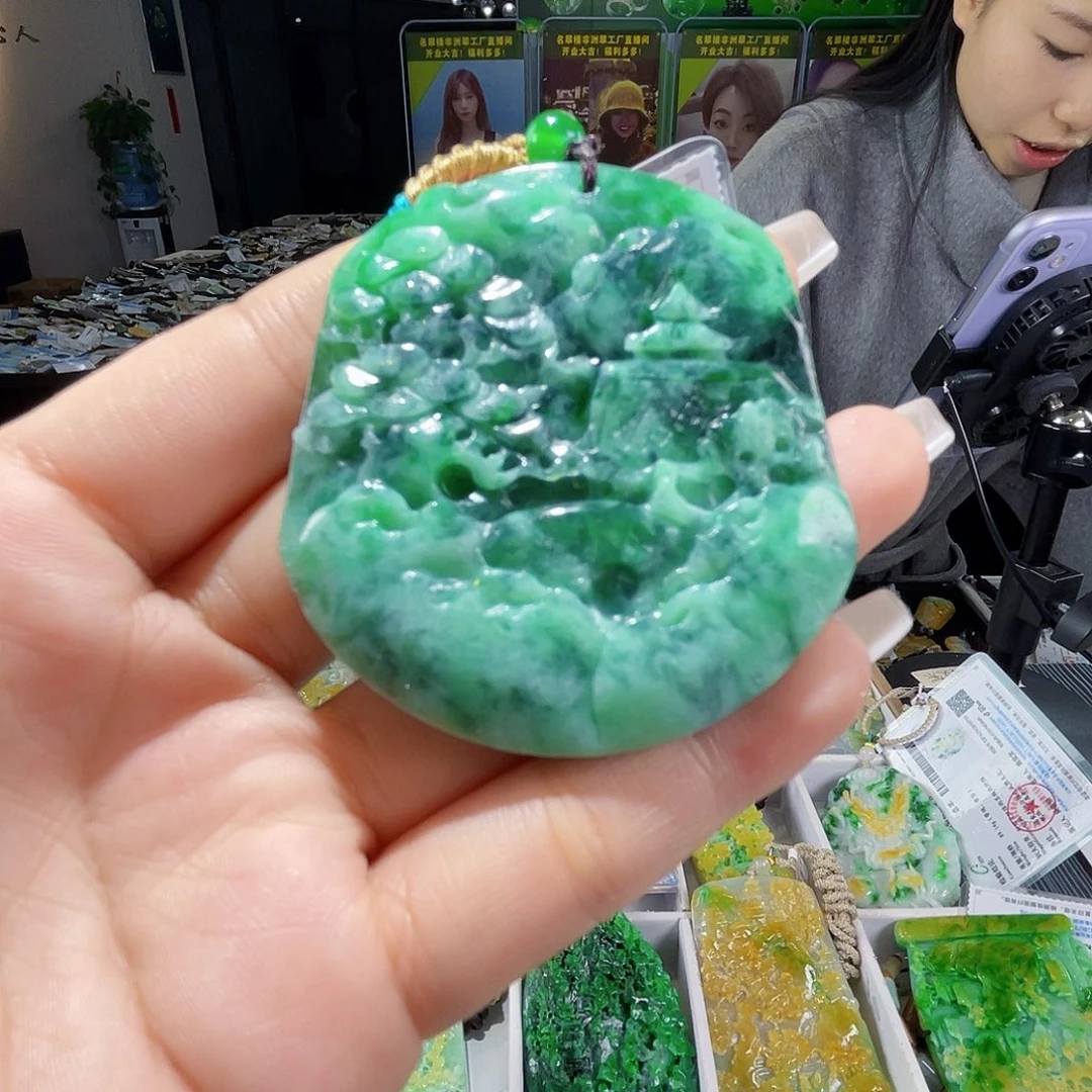 颈饰未镶嵌翡翠一