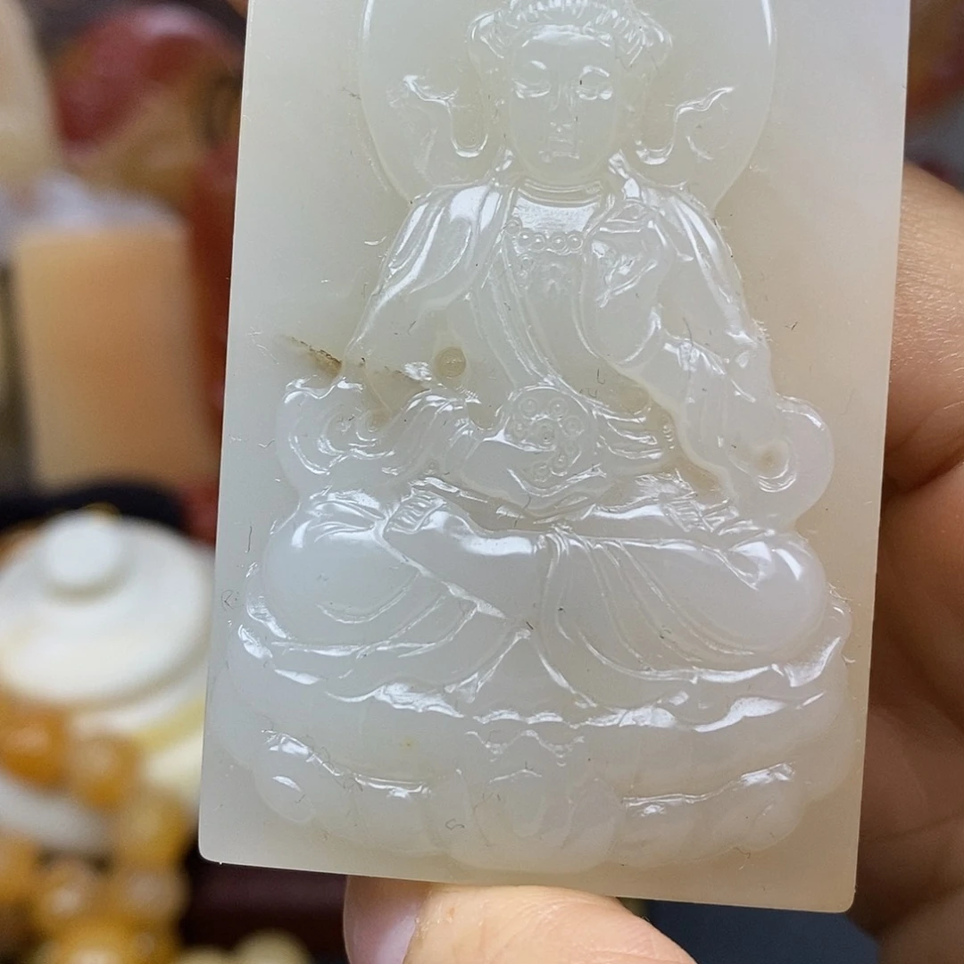 石英质玉（黄龙玉）颈饰未镶嵌