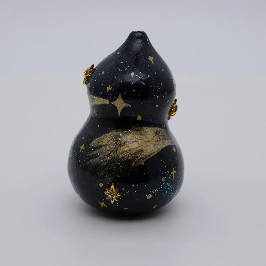 PM 王甜心工作室《葫芦》石膏作品，仅一件（非王甜心本人绘画）