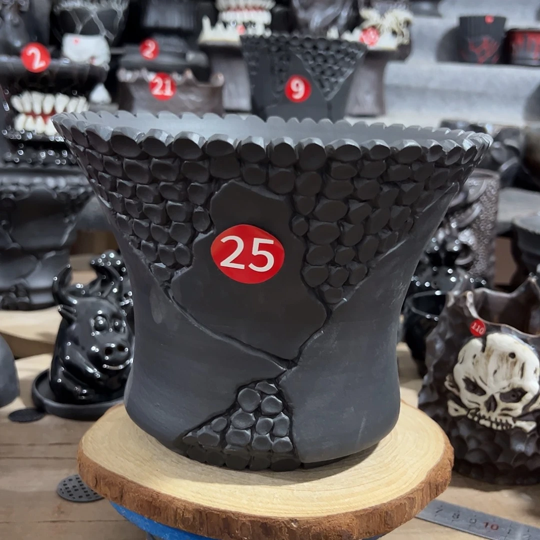 25号，微瑕，口20高16