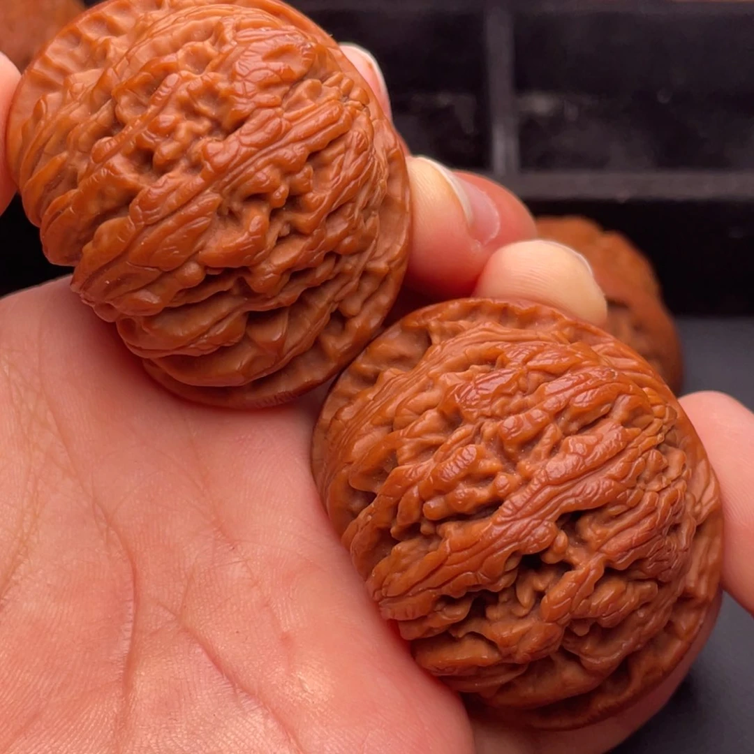 文玩核桃把件秦岭山脉核桃