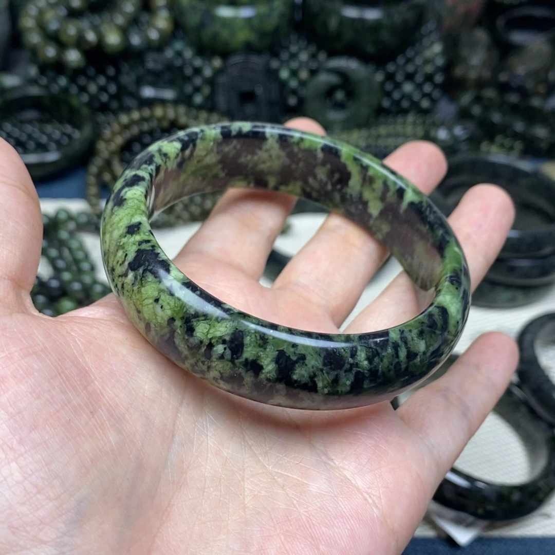 醉***花蛇纹石玉未镶嵌手镯62.6×18.5×8.7mm