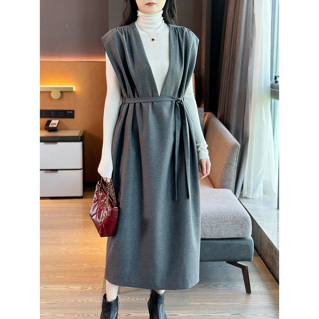 左左家 高阶知识分子~澳洲进口羊毛羊绒宽松深V领毛呢背心连衣裙