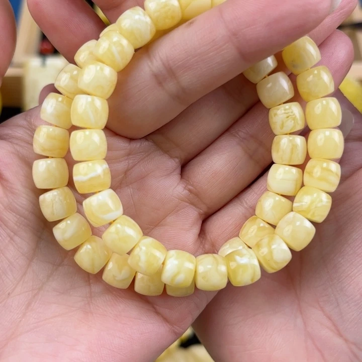 琥珀珠宝奇石未镶嵌琥珀，多样性发其一