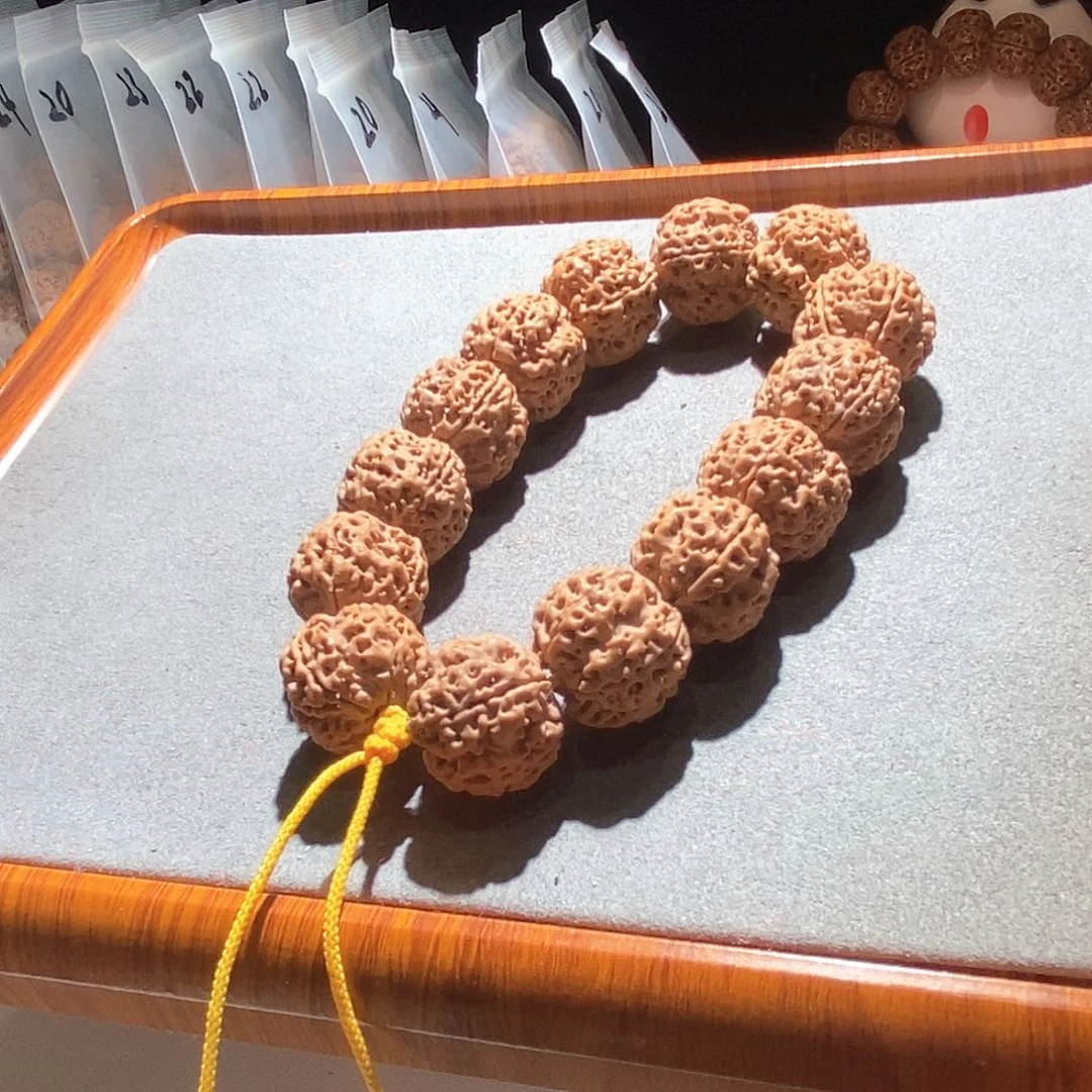 金刚菩提吊坠私人订制满肉满镂空蜂王21mm