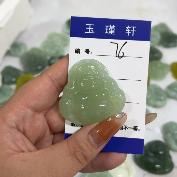 努***吖蛇纹石玉未镶嵌手镯