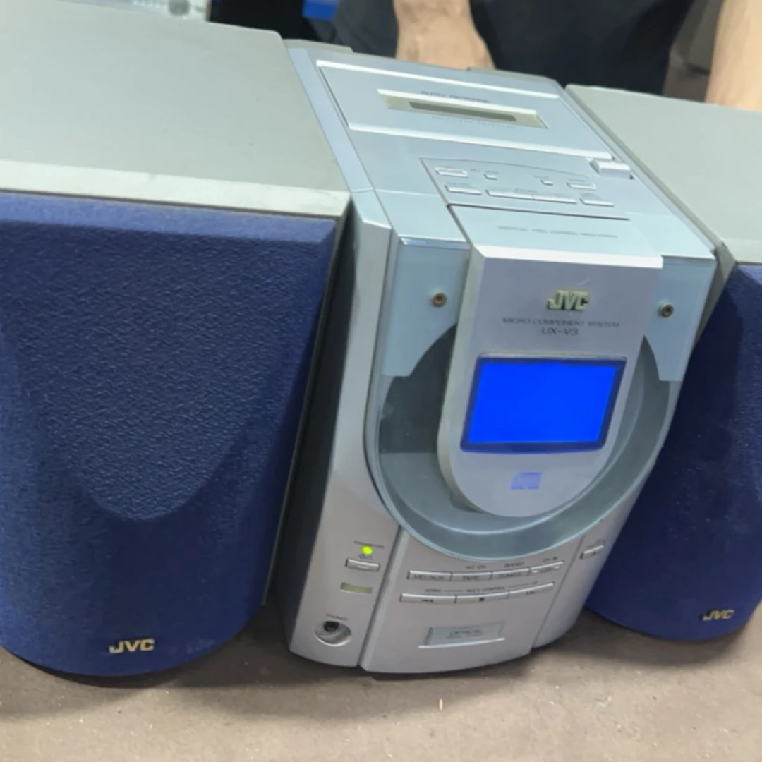 8新  jvc v3小组合音箱（需要打理）