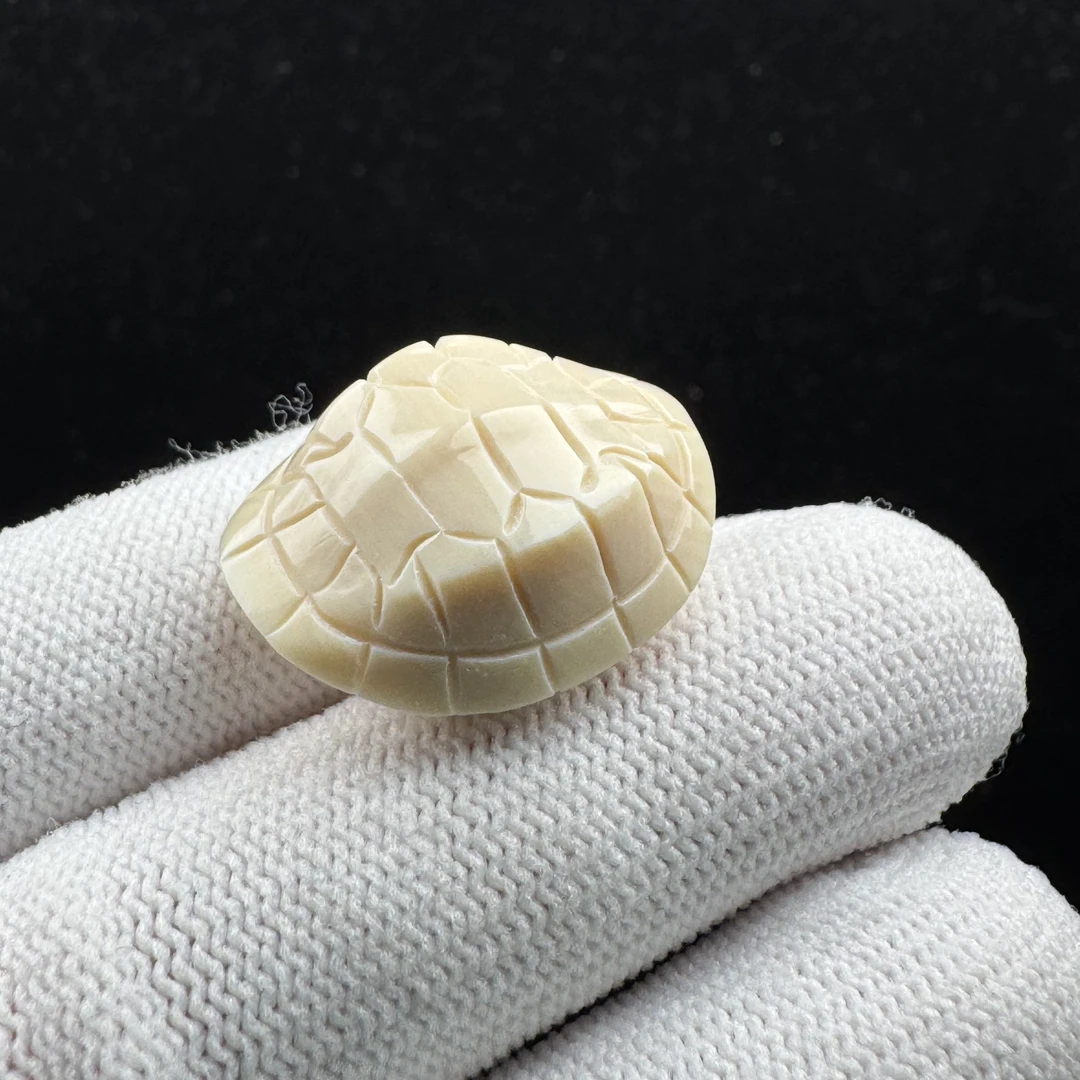 H2993天然猛犸 雕刻富甲 20.5*24mm支持鉴定 假一罚十