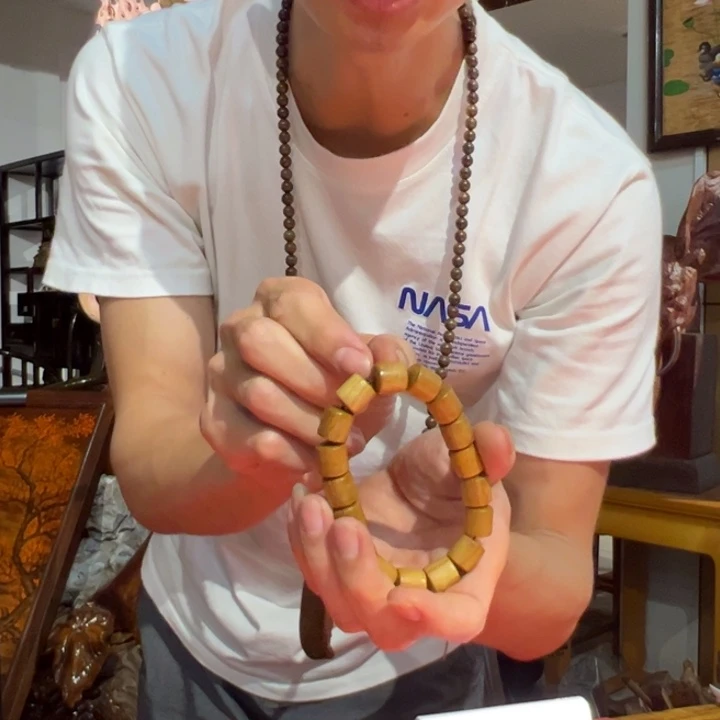 金丝楠第**称金丝楠手串