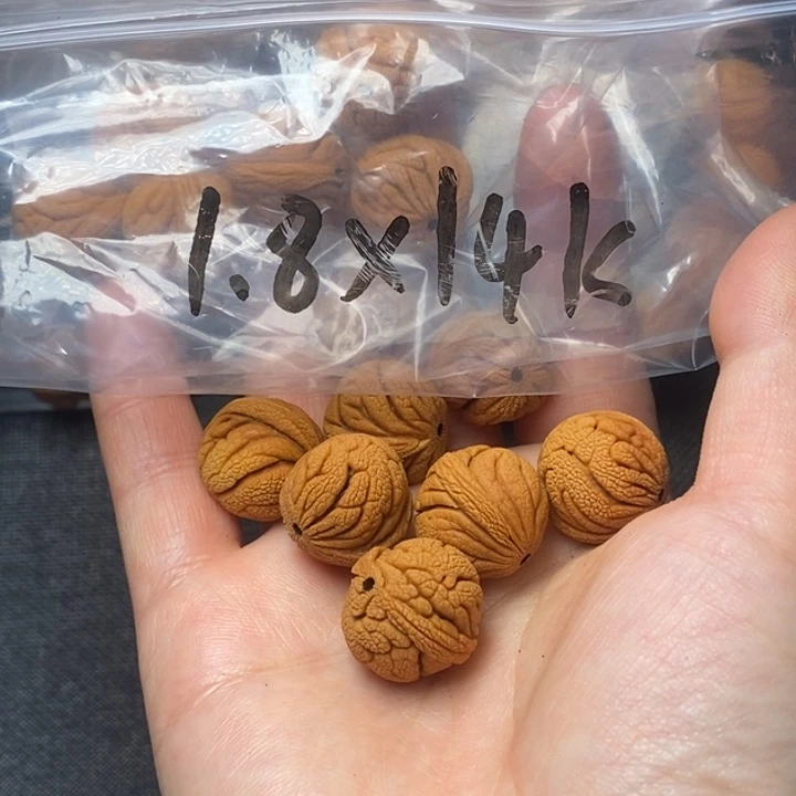 吊坠桃核秦岭山野生桃核