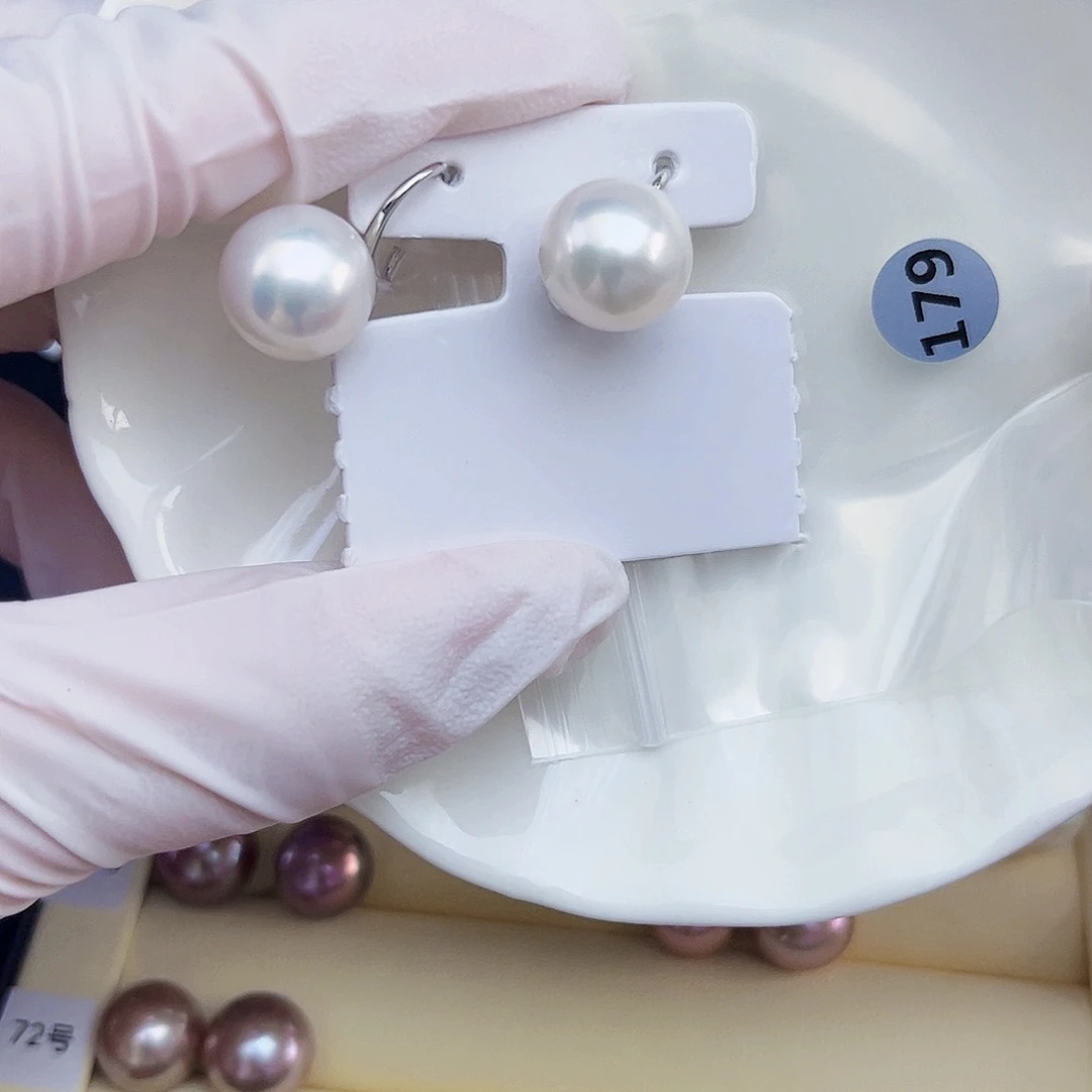 银S925镶嵌耳饰淡水珍珠