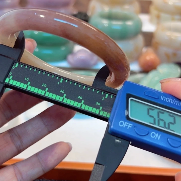 石英岩玉手镯未镶嵌