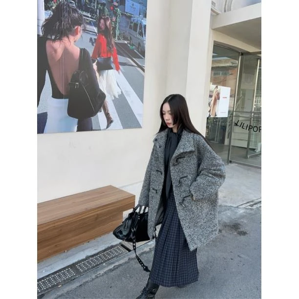 HELLOTANGO《杂志女主角》小众韩系立领百搭显瘦牛角扣大衣241207#